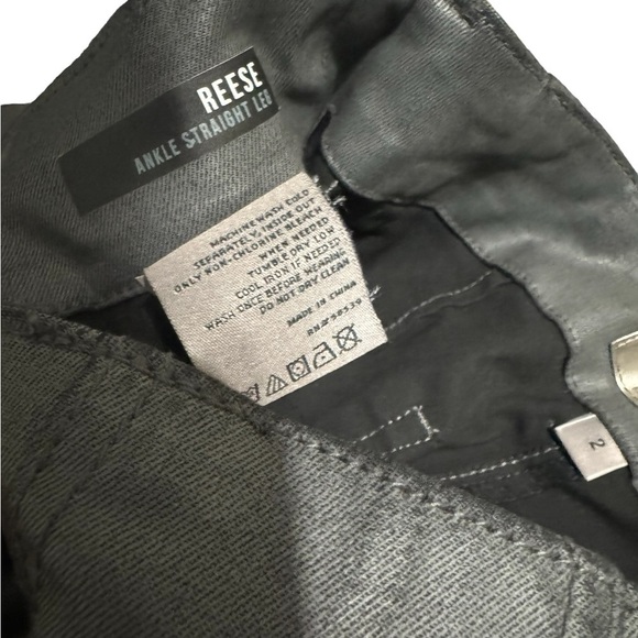 🖤 Kut From The Kloth Reese Ankle Straight Coated Denim Gray 2 NWOT 🖤 - Picture 3 of 5